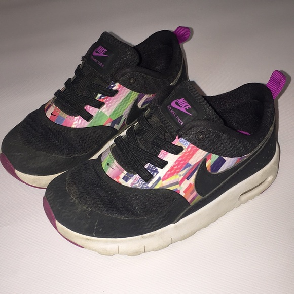 le scarpe nike multi colorblack bambino ragazze taglia 10 poshmark le scarpe nike multi colorblack bambino ragazze taglia 10 poshmark